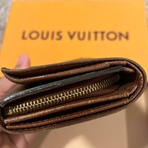 LV wallet